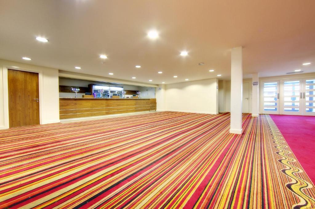 Menzies Silverlink Park Саут-Шилдс Экстерьер фото